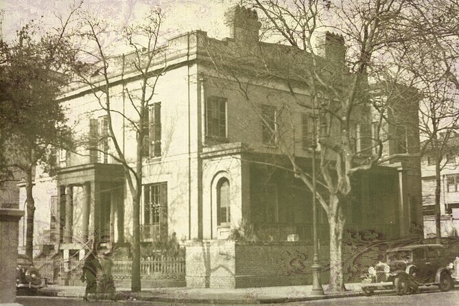 8pm Voices of the Dead Tour - What you’re really buying: a Savannah ghost tour with history + evidence clips