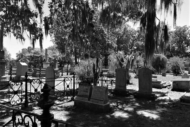 8pm Voices of the Dead Tour - Stop 1: Historic Savannah Theatre and A&E-style “caught on camera” evidence