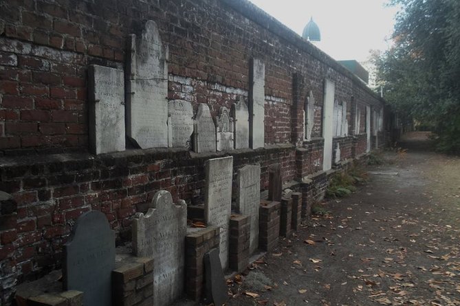 8pm Voices of the Dead Tour - Meeting at Telfair Square and finishing at Colonial Park Cemetery