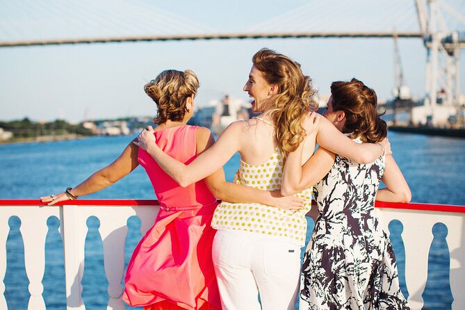 90-Minute Savannah Riverboat Sightseeing Cruise - Choosing Your Seat: Glass Deck Comfort vs. Open-Air Views