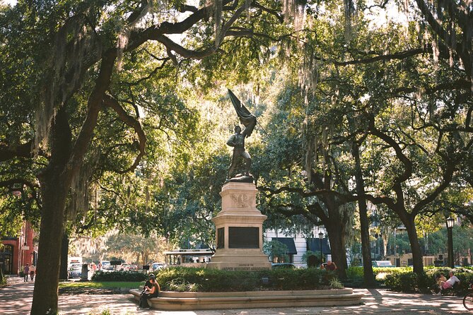 Astounding Scavenger Hunt: Historic Savannah Adventure - Stop 3: The Pirates’ House