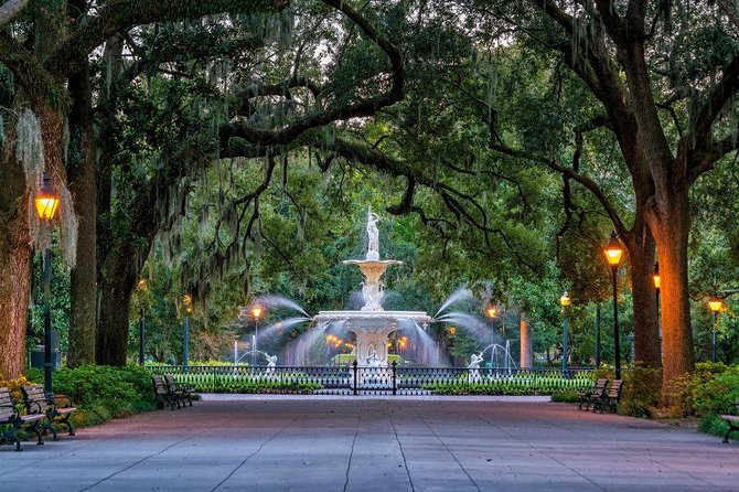 Astounding Scavenger Hunt: Historic Savannah Adventure - Using the App: Your Phone Is the Tour Guide