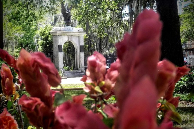 Botanical Tour (by Walk With Me Savannah Tours) - Why Savannah’s Plants Belong Next to Its Cast-Iron Squares
