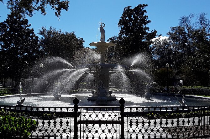 Chippewa Square to Forsyth Park: A Self-Guided Audio Tour of Savannah - Chippewa Square and the Savannah Theatre: the walk’s opening arc