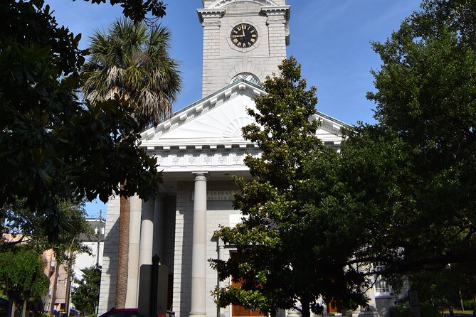 Chippewa Square to Forsyth Park: A Self-Guided Audio Tour of Savannah - Alex Raskin Antiques and the Armstrong House: small stops that feel real