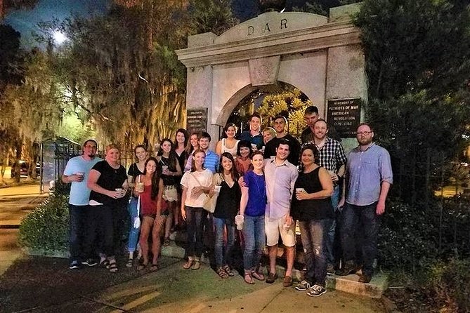 Creepy Crawl Night-Time Haunted Pub Walking Tour of Savannah's Historic District - Entering the Haunted Pub Crawl Mood in Savannah