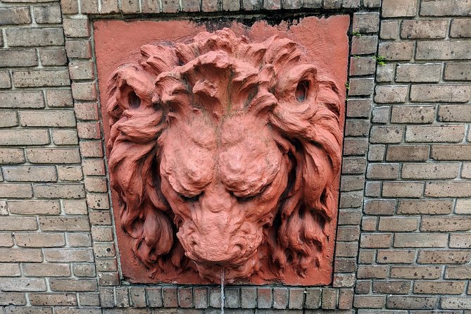Custom Savannah Private Tour - Churches, squares, and Forsyth Park as natural mid-tour anchors