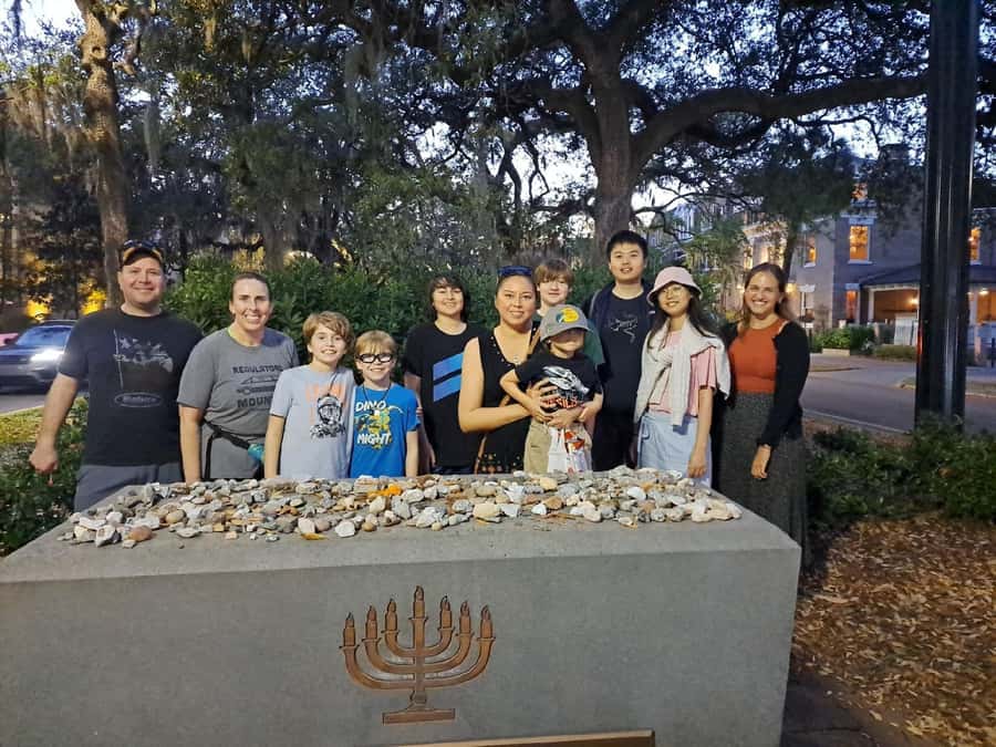Fraidy Cat Ghost Tour - Family Fun in Haunted Savannah - Getting Started at Columbia Square’s Fountain