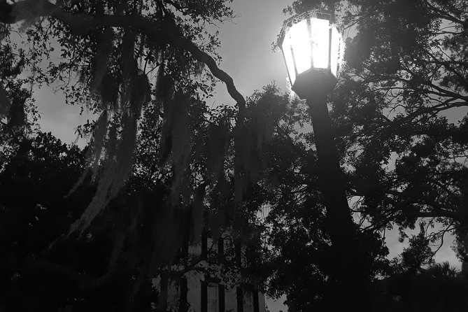 Fraidy Cat: The Family Fun Ghost Tour of Savannah - Guides Make the Difference: Kerry, Laurie, and the Art of Keeping It Fun