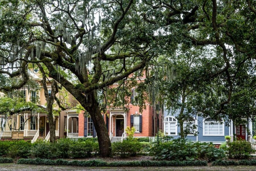 Ghost Tour Featuring The Savannah Paranormal Museum - The show part: interactive scares, close-up energy, and dark moments