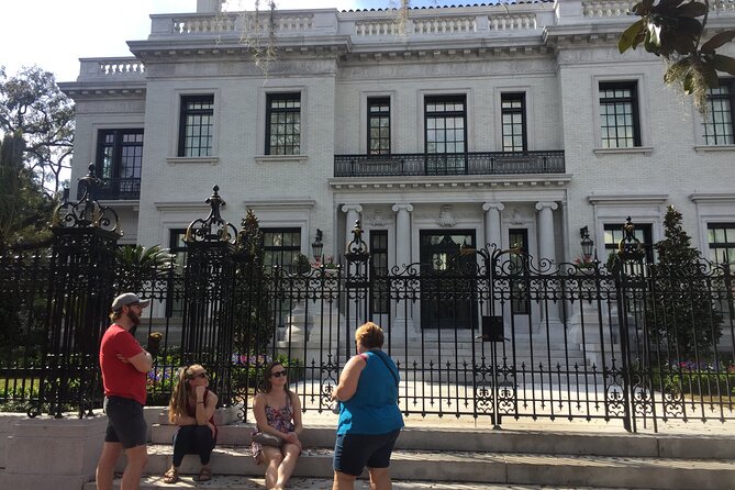 Heart of Savannah History Walking Tour - 2hr - Independent Presbyterian Church: fires, hurricanes, and a steeple with stories