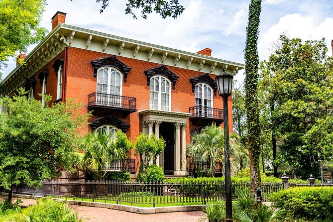 Historic Savannah Self-Guided Audio Walking Tour Bundle - Museum Stops with Murder and Fame: Juliette Gordon Low to Mercer-Williams