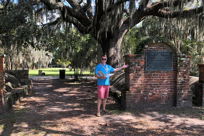 Historic Savannah Walking Tour - The Start at Johnson Square: Getting Your Bearings Fast