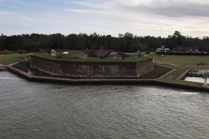 Narrated Harbor Luncheon Riverboat Cruise - Savannah Riverboat Lunch in 90 Minutes: What You’re Really Buying