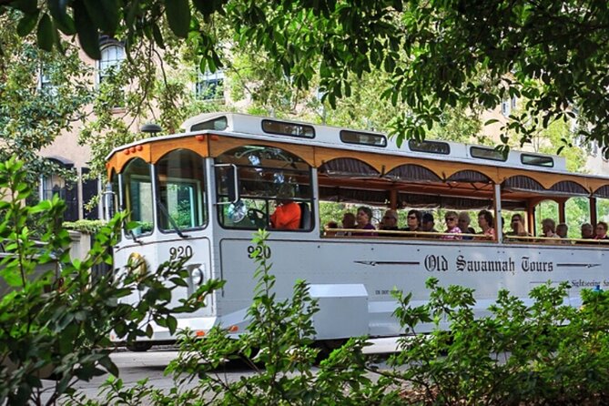 Narrated Historic Savannah Sightseeing Trolley Tour - First-Day Win: Getting Your Bearings in 75 Minutes