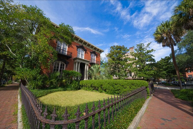 Narrated Historic Savannah Sightseeing Trolley Tour - Chippewa Square and the Savannah Theatre: A Classic Stop With a Twist