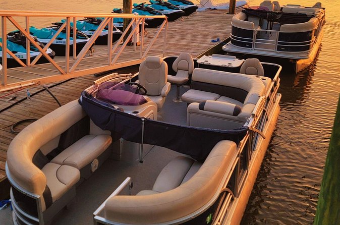Pontoon Boat Rental Tybee Island - Staff and Service: What the Best Experiences Have in Common