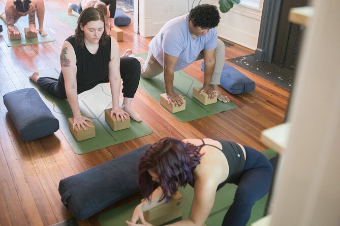 Private Guided Yoga Session in Boutique Cannabis Store - Styles and Pacing: Beginner-Friendly Without Feeling Patronized