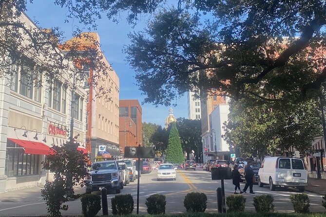 Private Walking Tour of Historic Savannah - Independent Presbyterian Church: fires, hurricanes, and a famous 1885 wedding