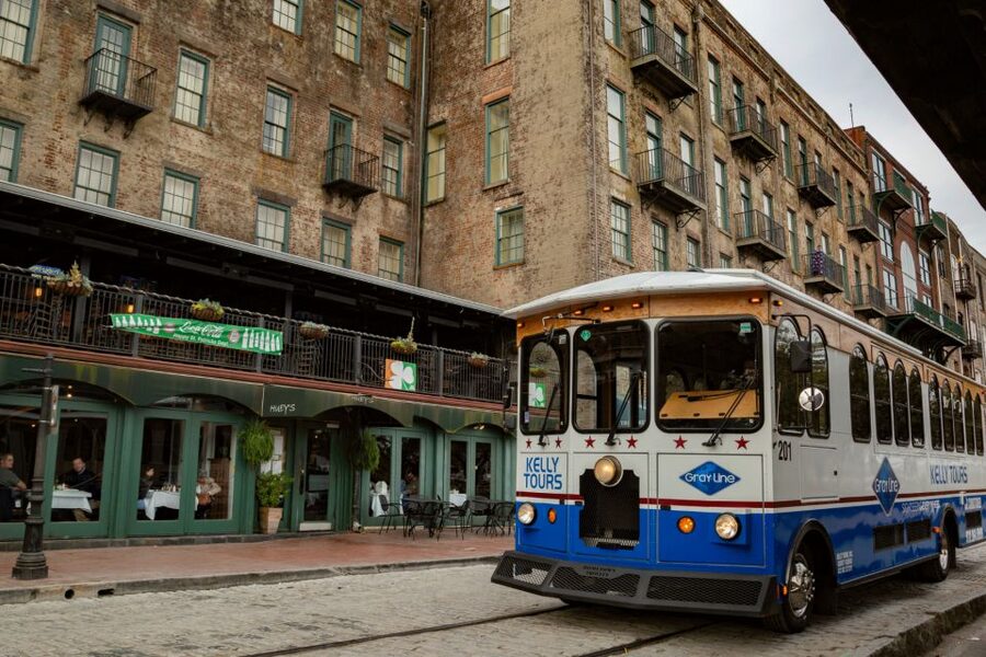Savannah: 1.5-Hour Guided Trolley Tour with Shuttle Service - Hotel Pickup and the Visitor Center Start: Getting There Without Stress