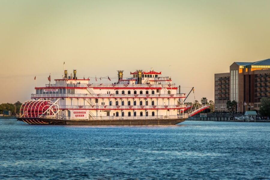 Savannah: Buffet Dinner Cruise with Live Entertainment - Should you book this Savannah buffet dinner cruise?