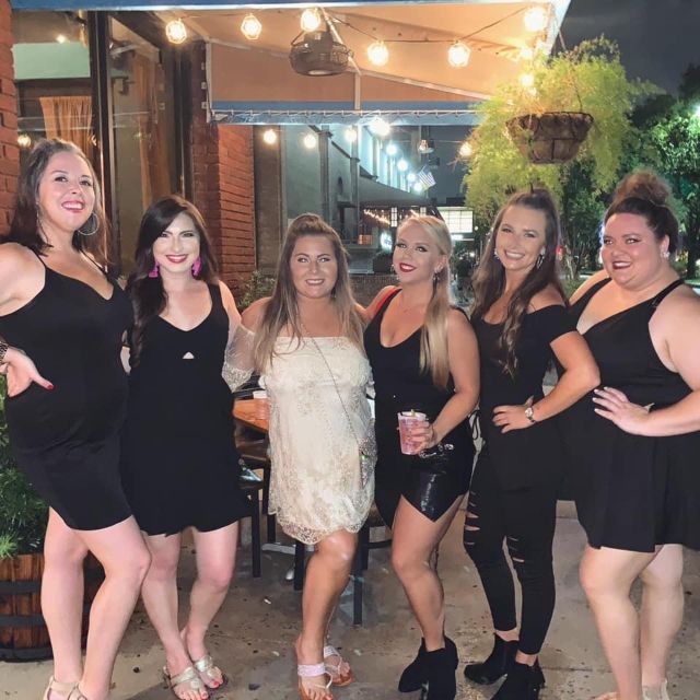 Savannah: Drag Queen Guided Pub Crawl with Sing-a-Longs - Cocktails, Sing-a-Longs, and Participation Tips