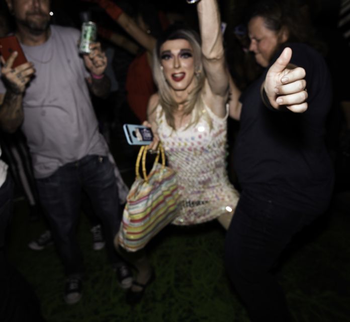 Savannah: Drag Queen Guided Pub Crawl with Sing-a-Longs - Group Size, Crowd Energy, and Who This Is For