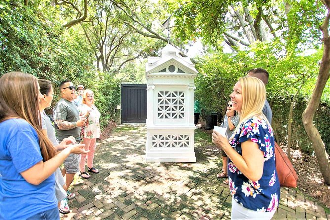 Savannah First Squares Culinary & Cultural Walking Food Tour - The tastings: up to six stops that act like lunch