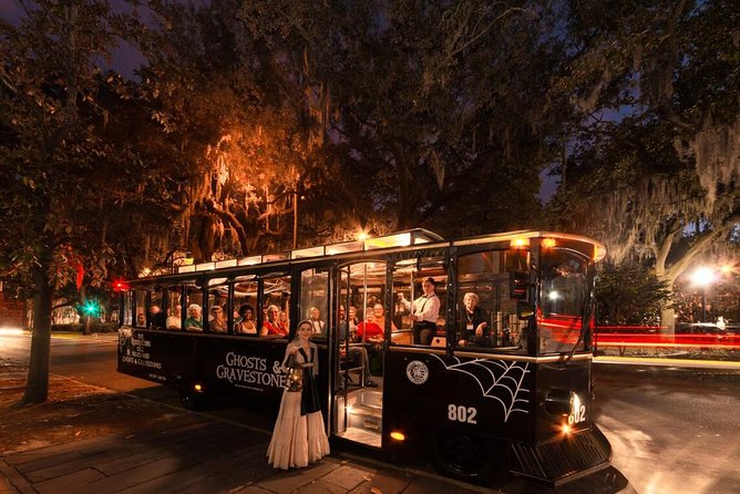 Savannah Ghosts & Gravestones Trolley Tour - Key Things You’ll Notice on This Tour