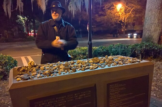 Savannah Ghostwalker Tour and Ghost Hunt - Savannah at 9 PM: What This Ghost Hunt Actually Feels Like