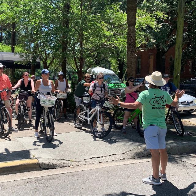 Savannah: Historic District Guided Bike Tour - Forsyth Park to Chippewa Square: Iconic Stops That Teach You What You’re Seeing