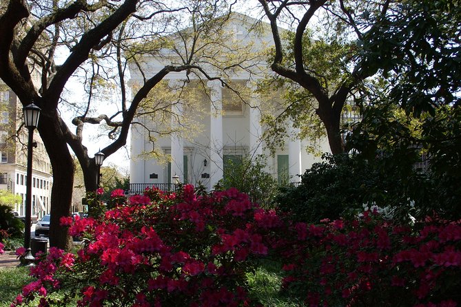 Savannah Historic District Walking Tour - Starting at Telfair Square: How Bonnie Sets the Stage