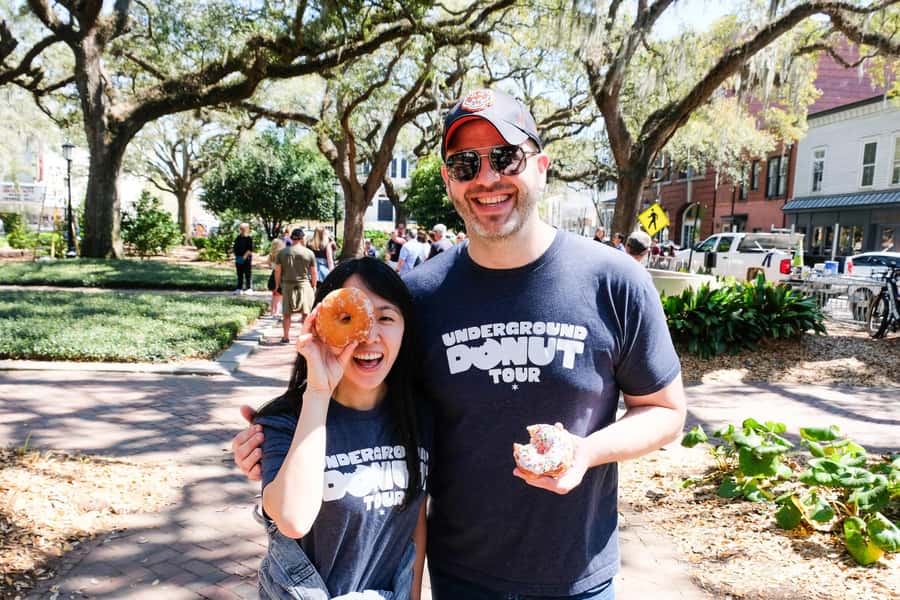 Savannah Historic Downtown Donuts and Sweet Treats Tour - Broughton Street to Wright Square: Start Strong, Learn the City’s Layout