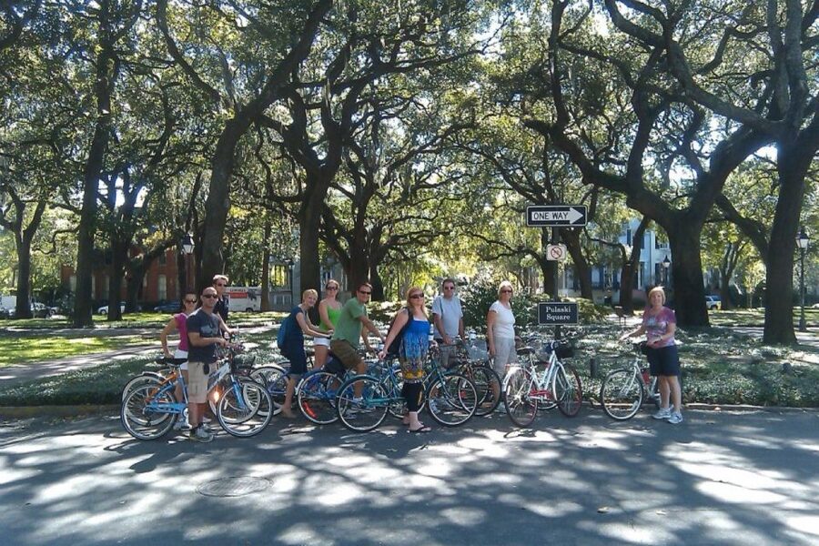 Savannah: Historical Bike Tour with Tour Guide - Colonial to Victorian: How the Guide Turns Time Into a Street Story