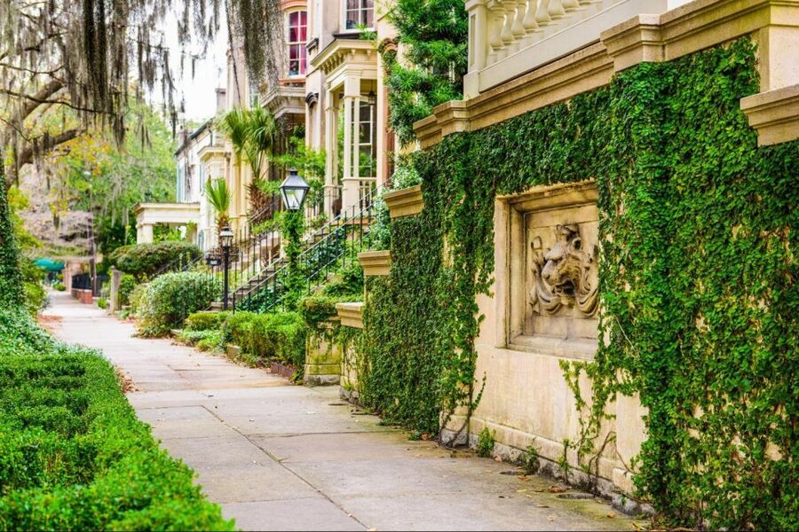 Savannah: Historical Panoramic City Tour - Where you’ll start and end: meeting point, City Market, or your hotel