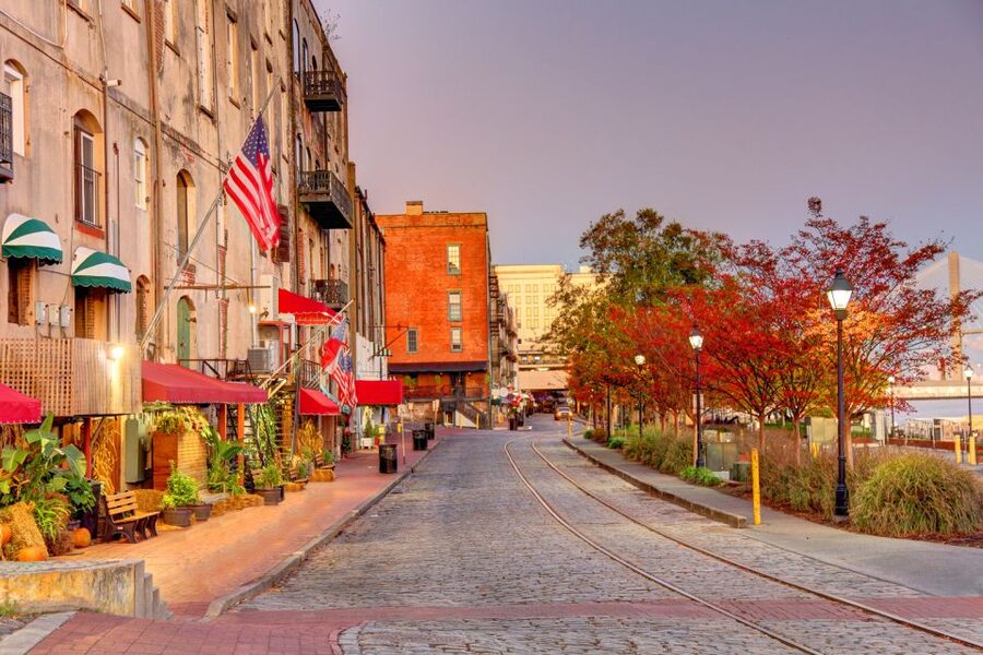 Savannah: History and Culture Walking Tour - Insider Dining and Shopping Tips You Can Use the Same Day
