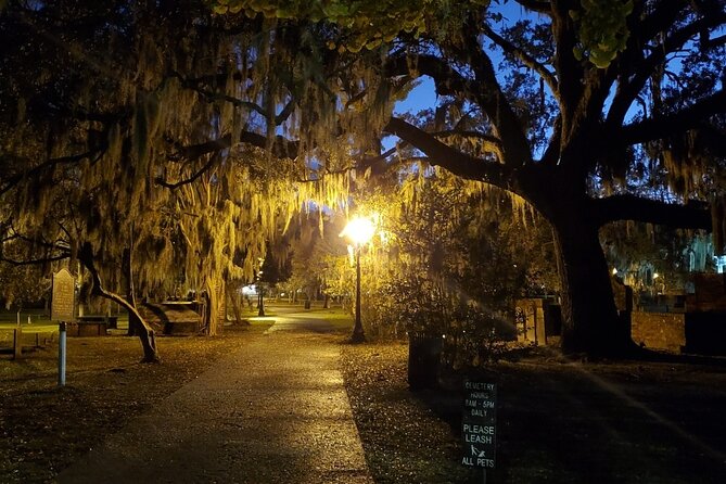 Savannah History and Haunts Candlelit Ghost Walking Tour - Quick hits before you go