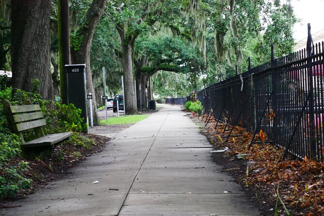 Savannah History Walking Tour - Why This Savannah Squares Tour Feels Like Talking to a Local