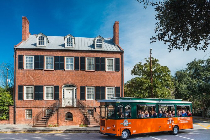 Savannah Holiday Sights and Festive Nights Trolley Tour - City Market for Father Christmas: The Holiday Finale
