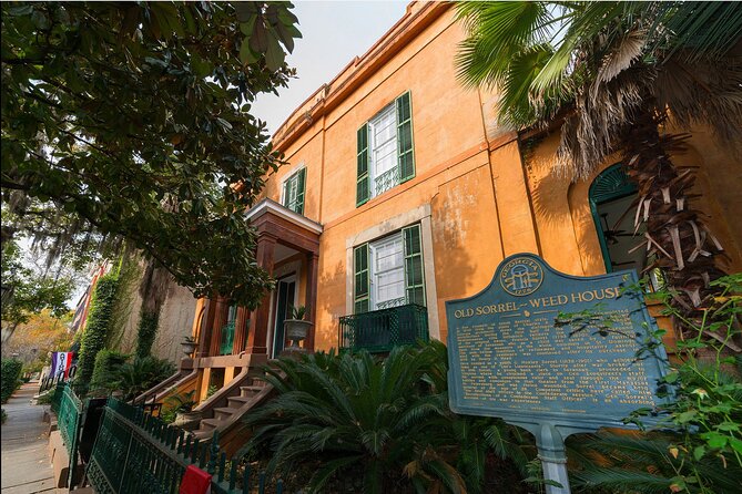 Savannah Holiday Sights and Festive Nights Trolley Tour - The Entertainment Factor: Conductors Make or Break the Vibe