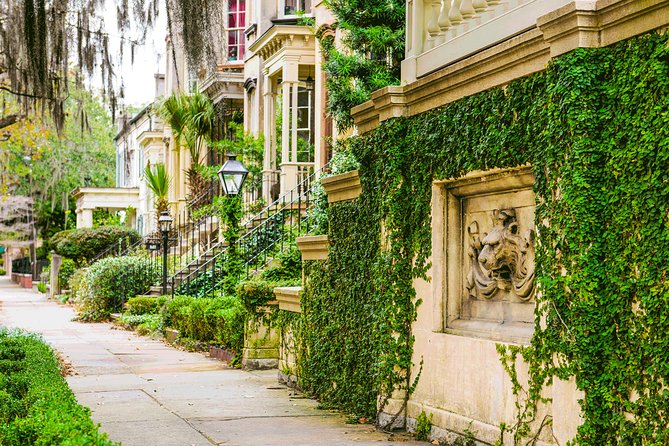 Savannah Land & Sea Combo: City Sightseeing Trolley Tour with Riverboat Cruise - Historic District and the Oglethorpe Grid: Why Savannah Looks the Way It Does