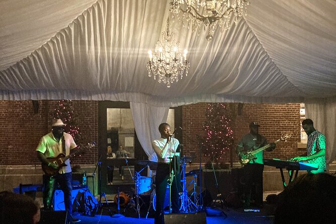 Savannah Live Music Walking Tour - Stop One on River Street: Bayou Cafe and The Warehouse
