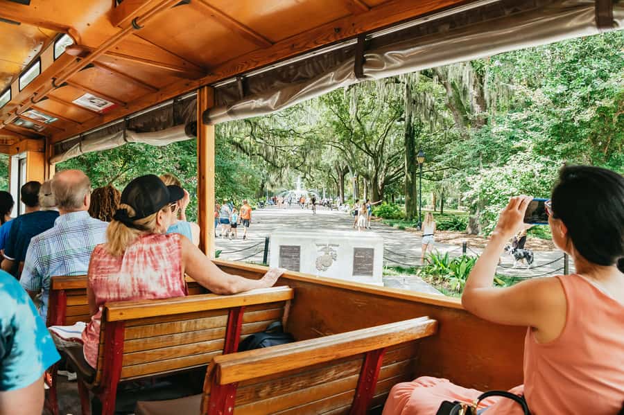 Savannah: Old Savannah Tours Historic Overview - Stately mansions and squares: why this part matters for your next days