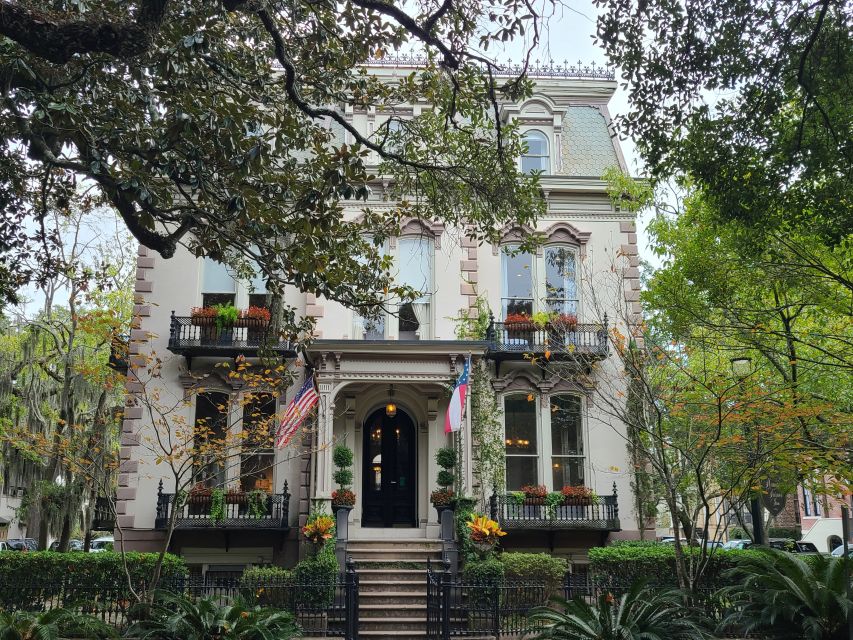 Savannah: Old Town Hop-On Hop-Off Trolley Tour - The route in plain English: 15 stops you can build a day around