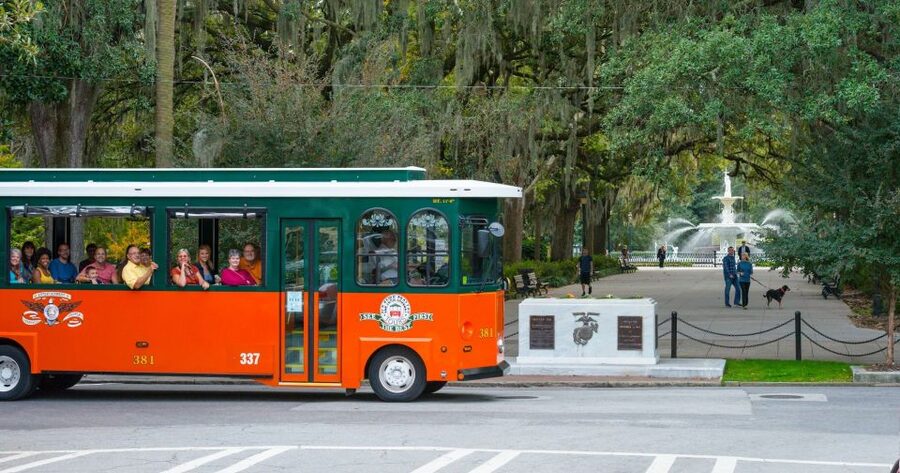 Savannah: Old Town Hop-On Hop-Off Trolley Tour - Timing, crowds, and seat comfort on a long loop