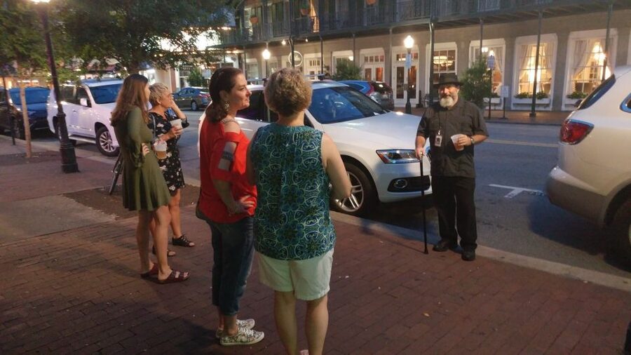 Savannah: Pub Crawl and Ghost Tour - Savannah’s Haunted District Turns a Pub Night Into a Story Walk
