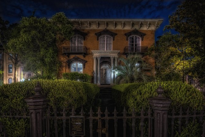 Savannah's Ghost City "Dead of Night" Walking Night Tour - Entering Johnson Square by the Nathaniel Greene Monument