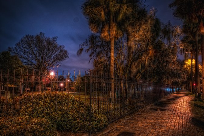 Savannah's Ghost City "Dead of Night" Walking Night Tour - Stop 3: The Marshall House and the Civil War Hospital Story