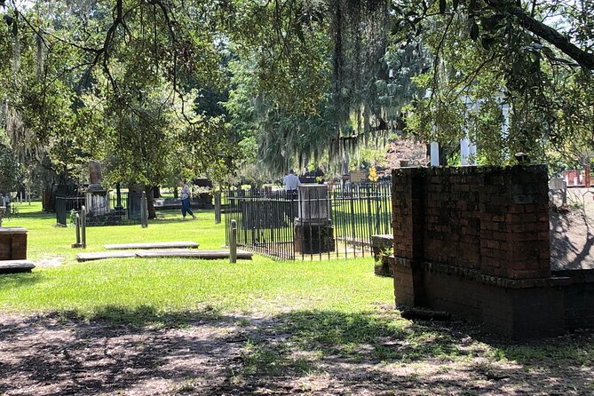 Savannah's Original Dark History Tour - Colonial Park Cemetery: Why It’s the Midpoint Stop