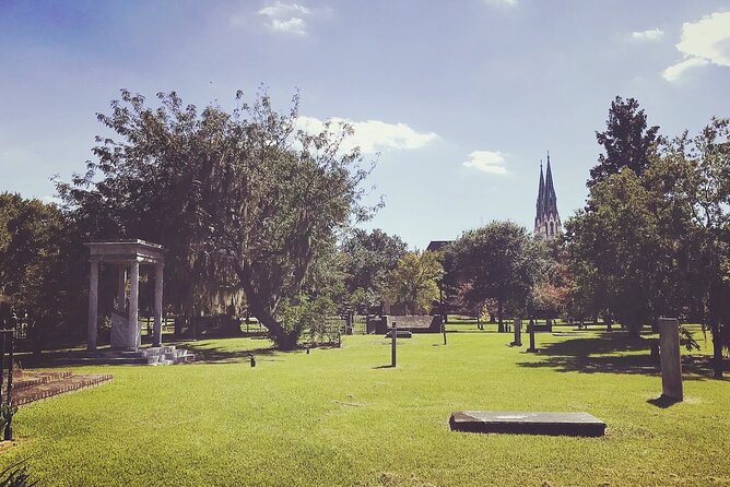 Savannah's Original Dark History Tour - The Route: Eight Stops, Squares, Statues, and One Major Turn